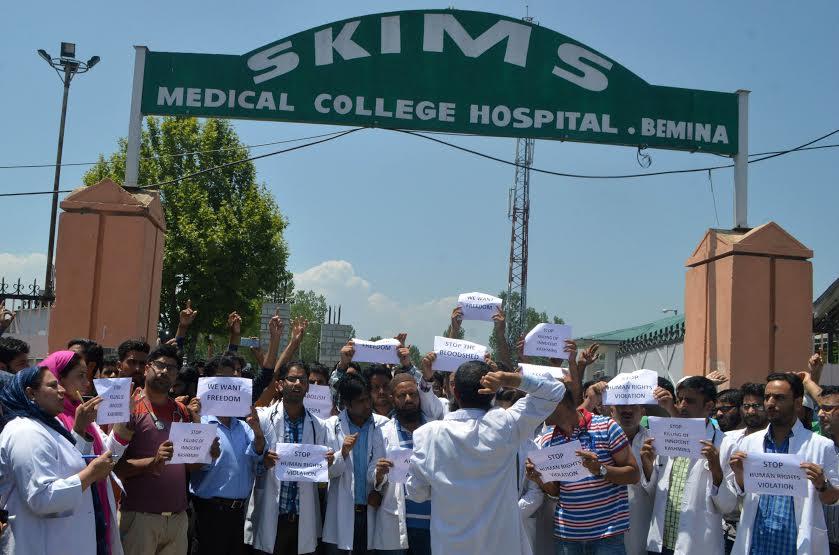 JVC’s non-gazetted employees protest